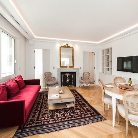 Luxury Montaigne Apartment Paris Exterior photo