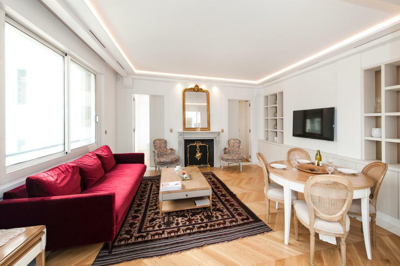 Luxury Montaigne Apartment Paris Exterior photo