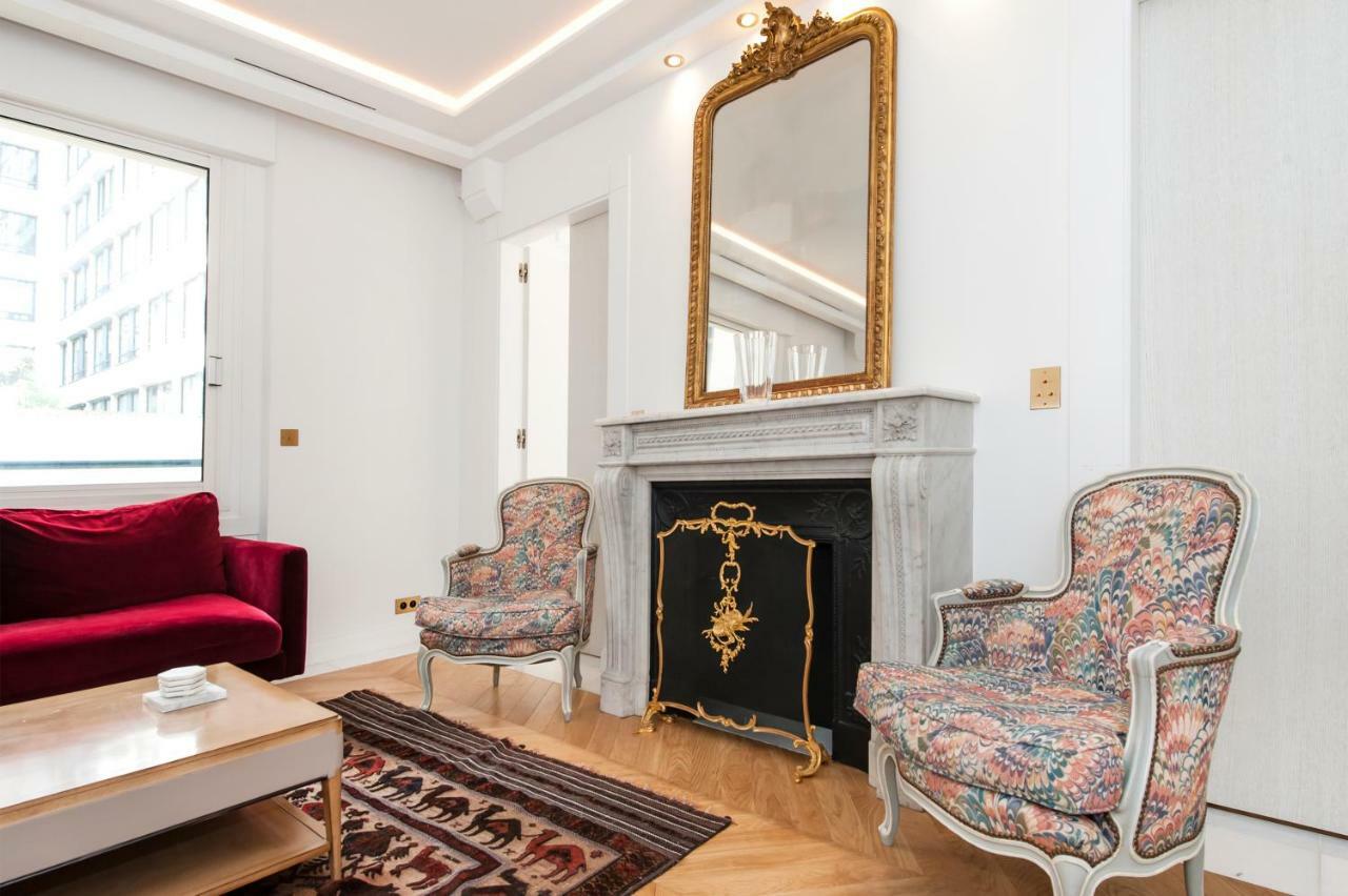Luxury Montaigne Apartment Paris Exterior photo