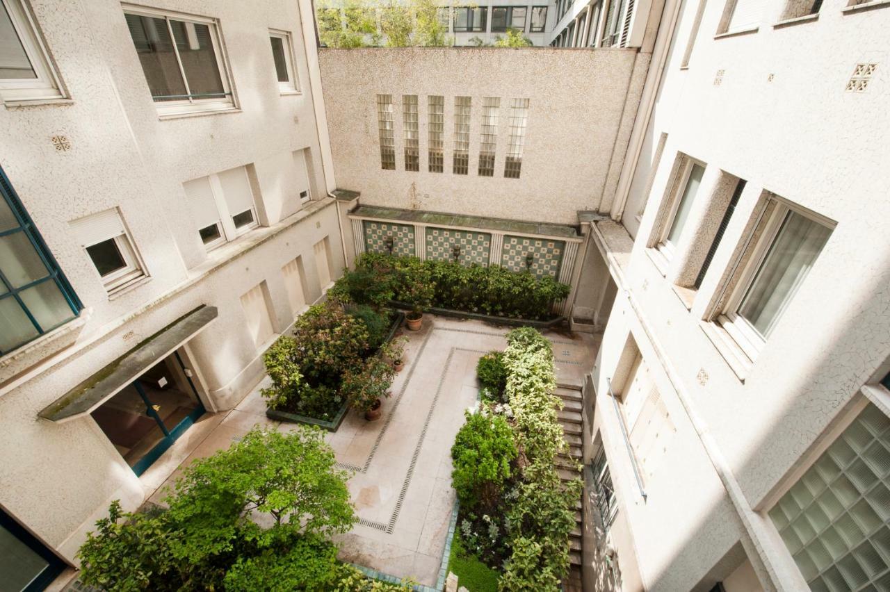 Luxury Montaigne Apartment Paris Exterior photo